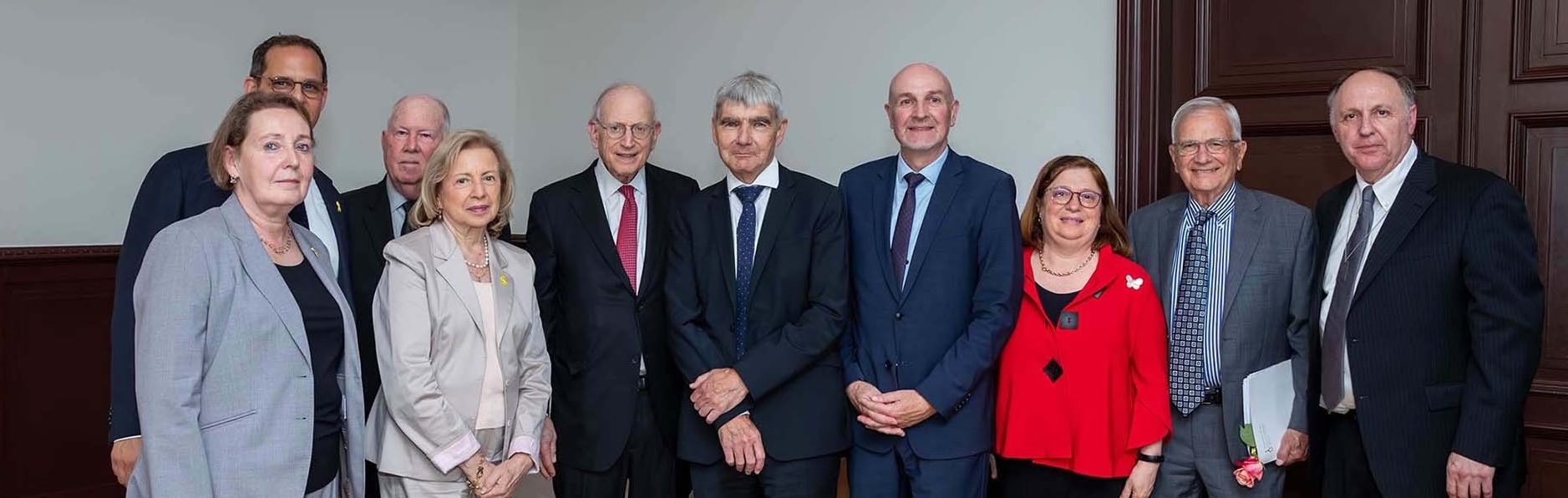 Клеймс Конференс договорилась о выделении более 1 миллиарда долларов США для ухода на дому за пережившими Холокост